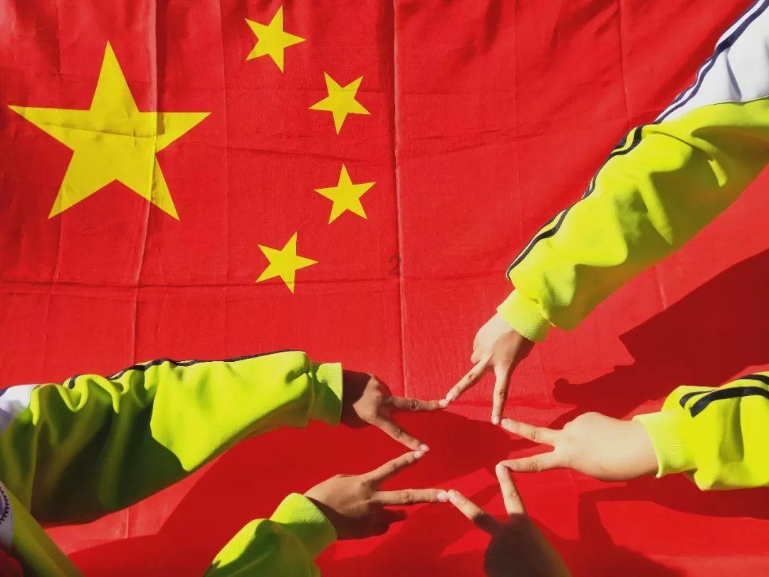 点燃的炸弹人
